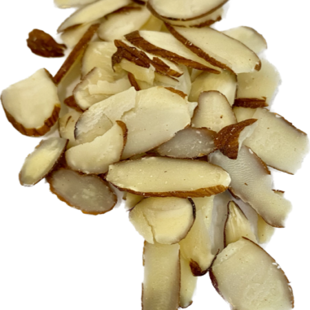 Amandes tranchées avec peau